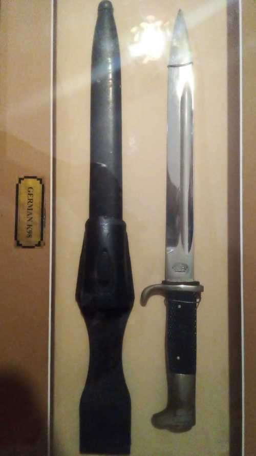 German WW2 bayonet for K98 Mauser with display case