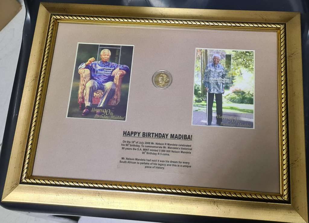 MANDELA FRAME WITH UNTOUCHED MANDELA R5