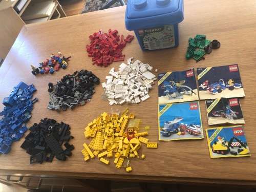 Bucket of second hand Lego - mixed with characters and 5 instruction sheets