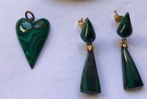 Malachite pendent, earrings and bracelet