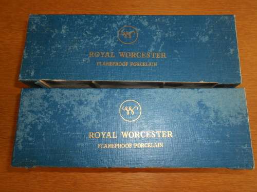 12 Royal Worcester ramekins (boxed)