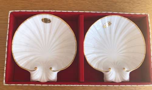 Noritake Ivory China shell dishes (2) - boxed (new)