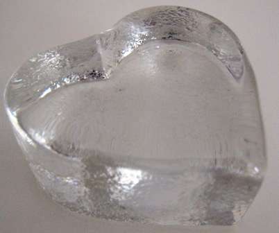 HEART SHAPED GLASS PAPERWEIGHT in Perfect Condition
