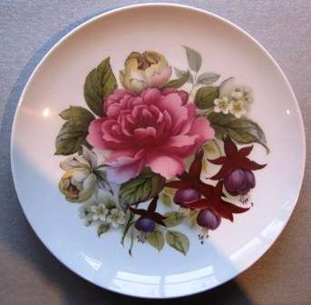 FLORAL KAISER WALL PLATE - Excellent condition