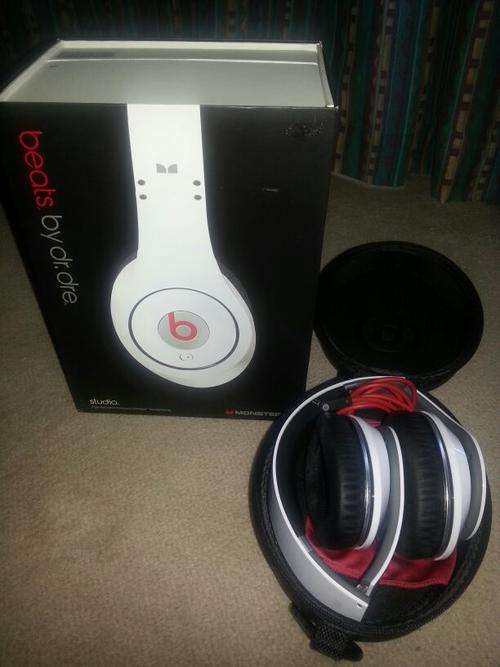 Beats By Dr Dre Studio Headphones **LIKE NEW**