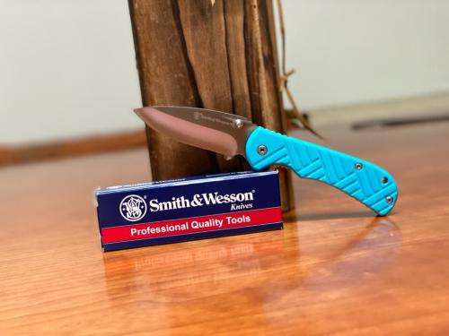 SMITH AND WESSON Stainless Steel Folding Knife with Clip Point Blade and Nylon Handle