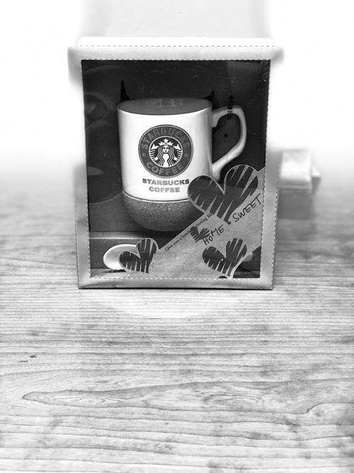 STARBUCKS COFFEE MUG