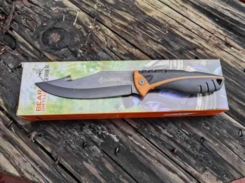BEAR GRYLLS HUNTING KNIFE