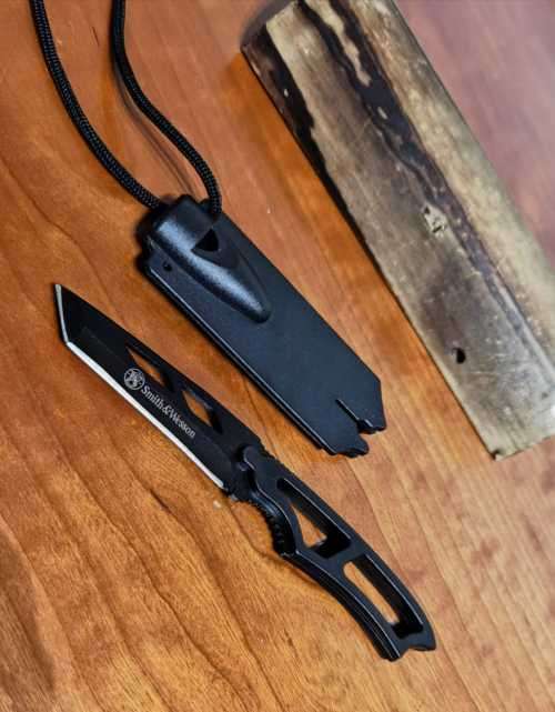 Smith and Wesson Neck Knife 3` Black Tanto Blade, Kydex Sheath
