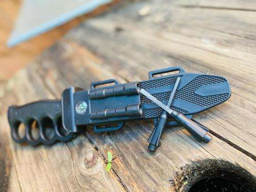 Columbia Survival Knife (flint fire starter ,compass,whistle)