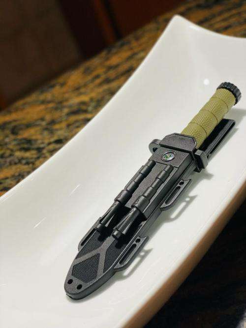 SURVIVAL Hunting Knife (flint/compass/whistle)