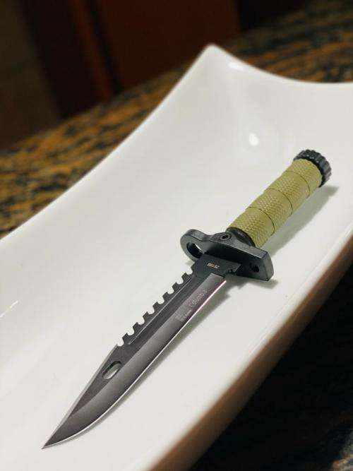 SURVIVAL Hunting Knife (flint/compass/whistle)