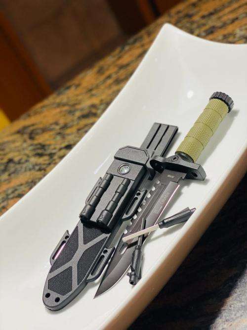 SURVIVAL Hunting Knife (flint/compass/whistle)