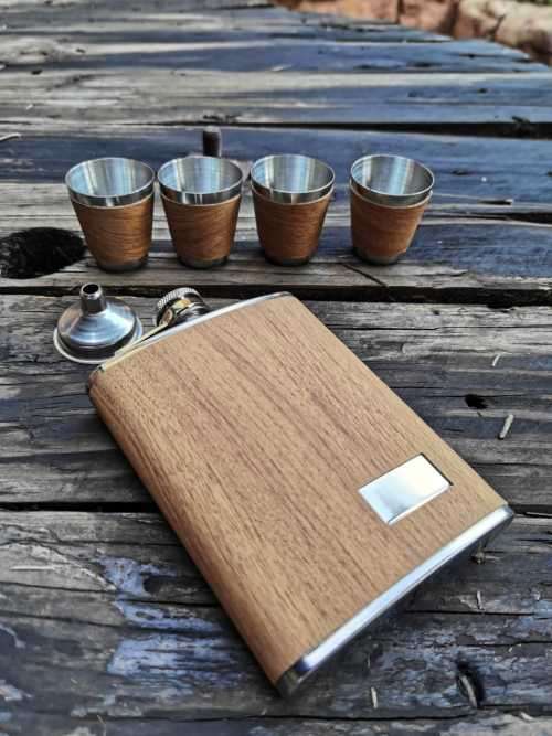 Wooden Style Flask With Shooter Cups