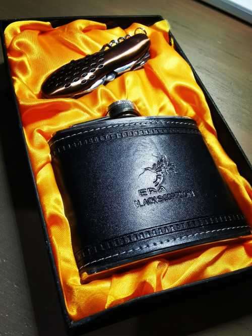 Scorpion Flask Set With Muti Function Knife