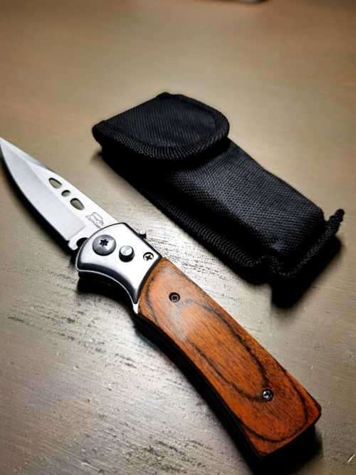 WOODEN HANDLE FLIP BLADE WITH POUCH