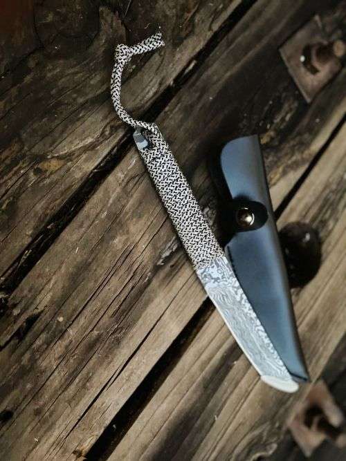 SAMURAI Style Pocket Knife with Pouch