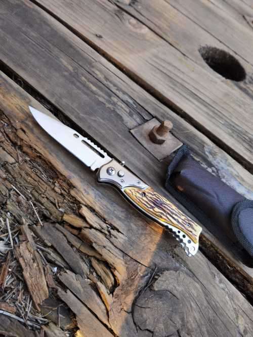 Push Button Knife With Pouch