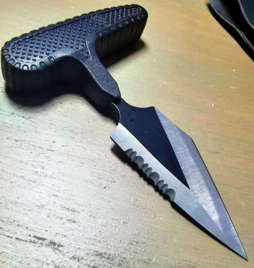 Black Grip Punch Blade