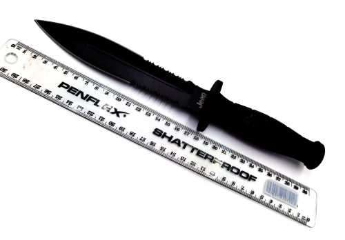 Hunting Dagger with rubber grip