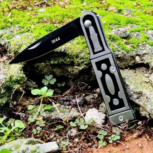 `The Handy Companion: W44 Pocket Knife`