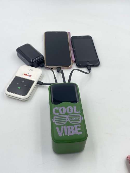 60000mAh Fast Charging Power Bank With USB A, Micro, Type C & Lightning Connectors (green)