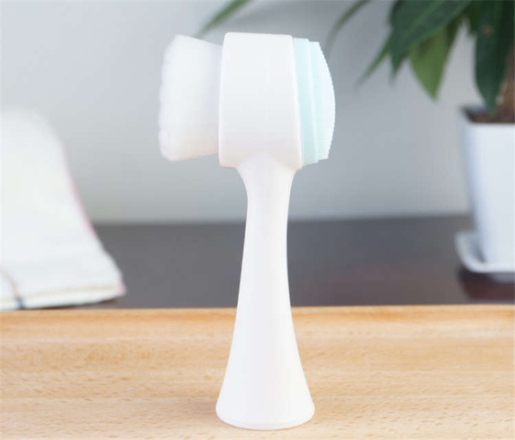 3D Silicone Facial Cleansing Brush