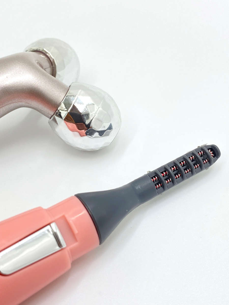 2 in 1 Heated Eyelash Curler & Facial Roller