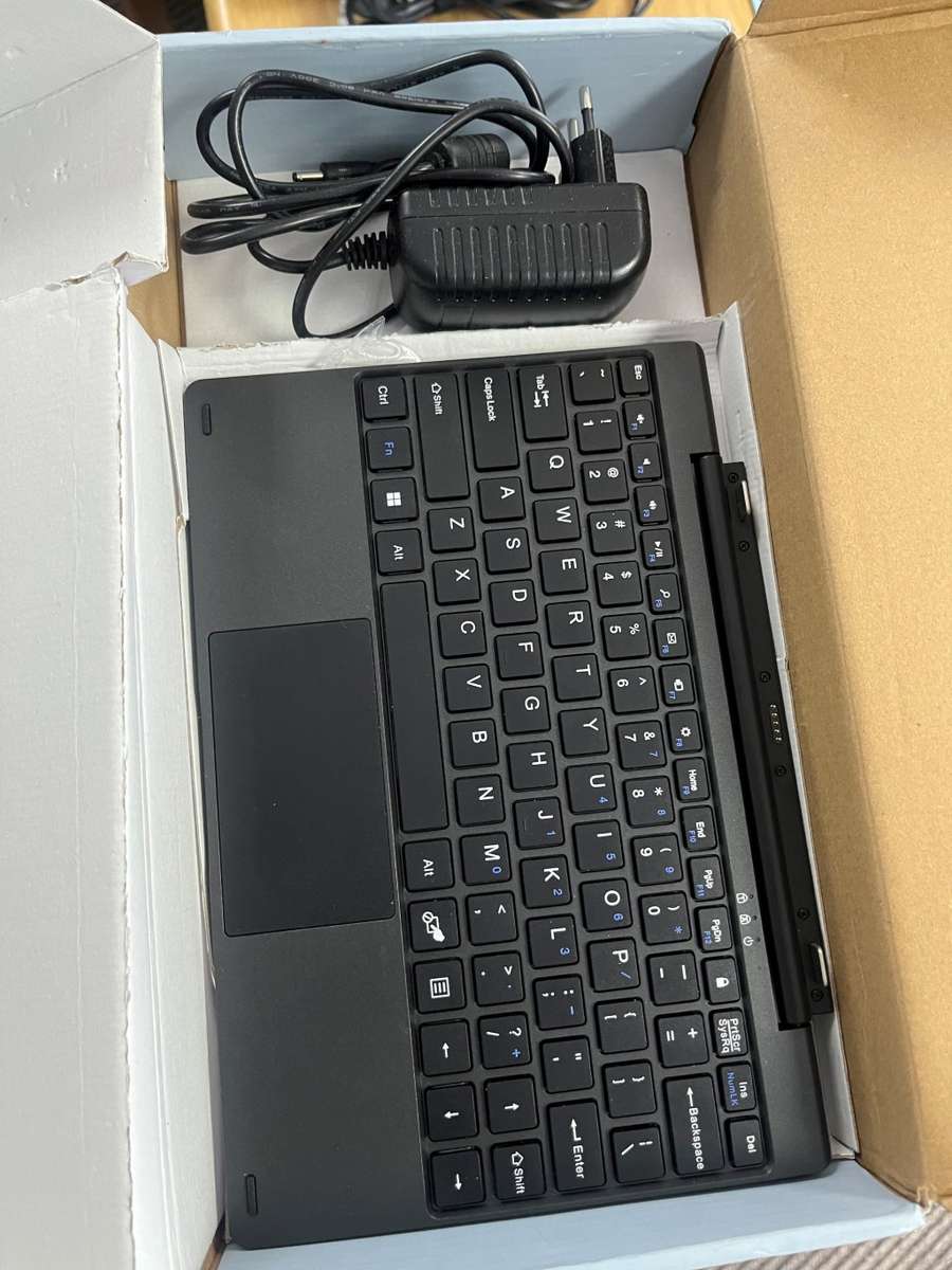 Mecer Xpress Executive MW10Q17-LTE 10.1-inch HD 2-in-1 Tablet