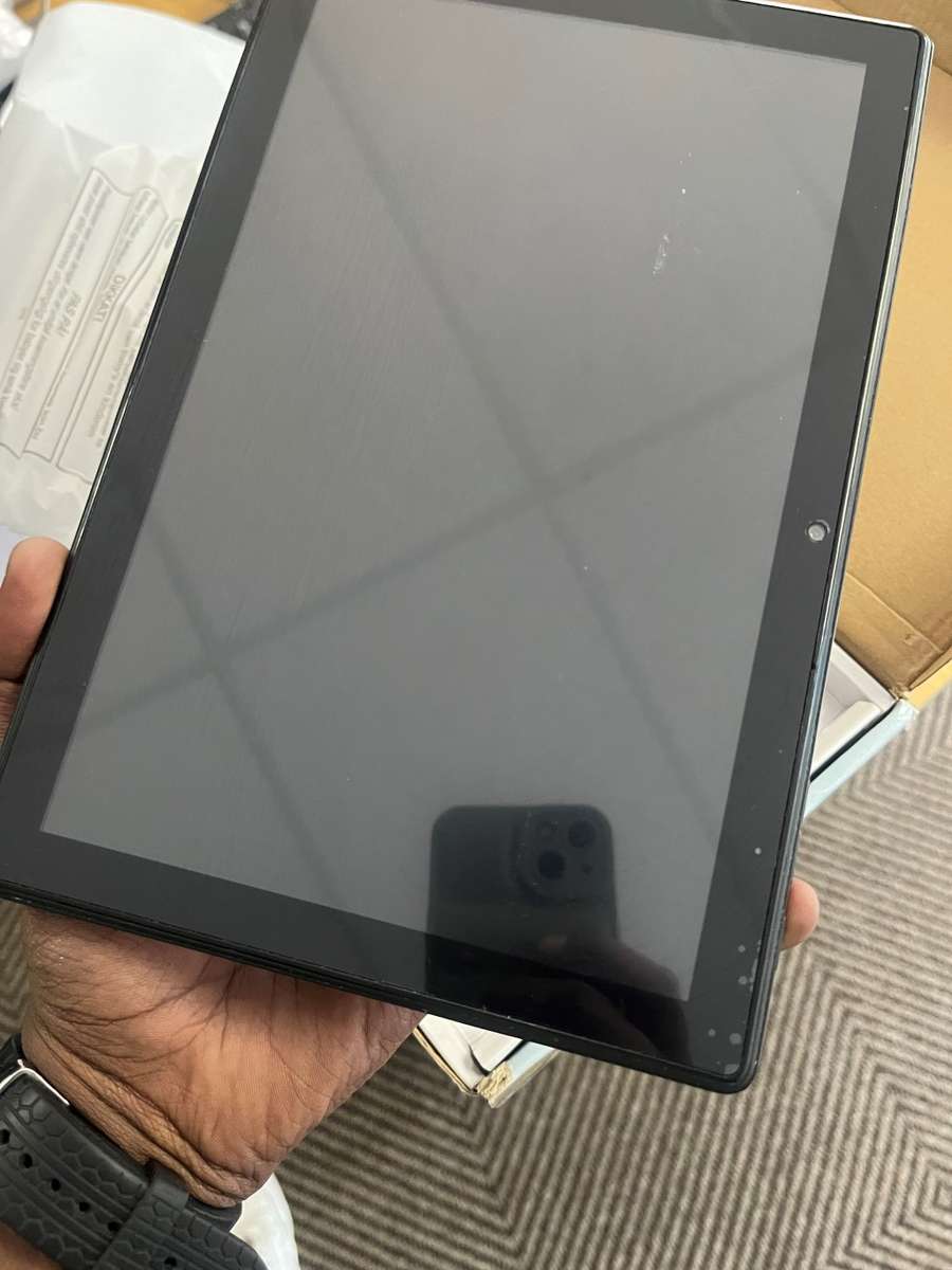 Mecer Xpress Executive MW10Q17-LTE 10.1-inch HD 2-in-1 Tablet