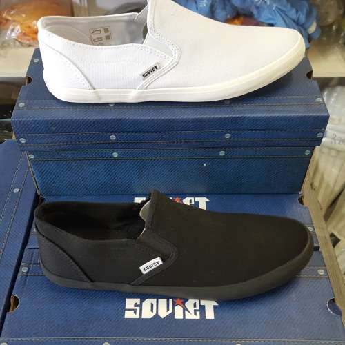 THE SHOE FOR THE SUMMER !!!! SOVIET DAKOTA - IN BLACK AND WHITE - SHIPPING INCLUDED !!!!