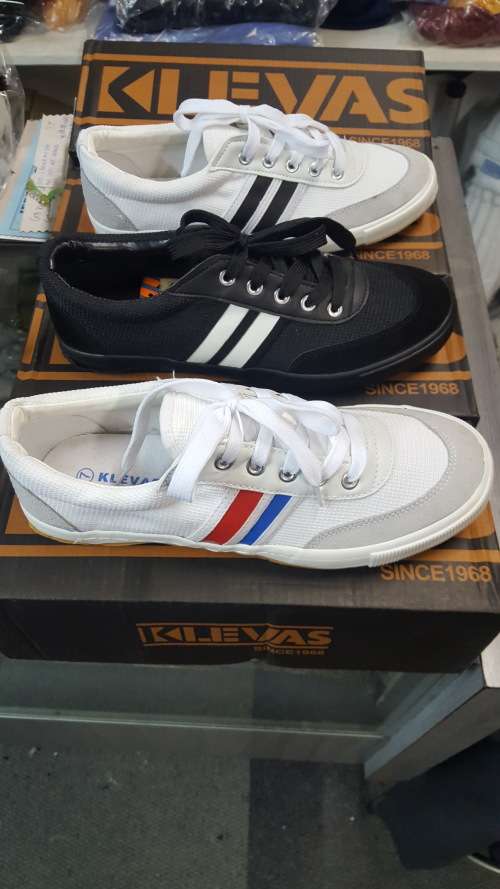 BEAUTIFUL FOR SUMMER - KLEVAS VOLLEYBALL !!!! - SHIPPING INCLUDED !!!!