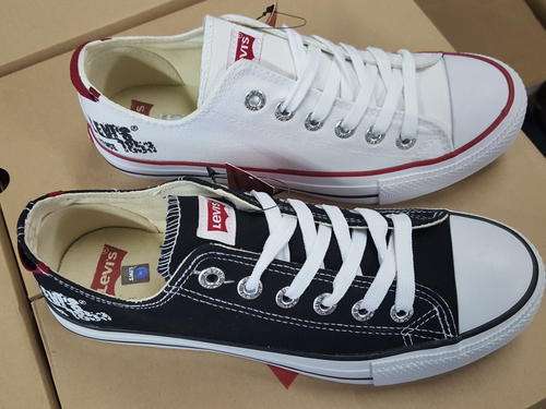 REDUCED FOR WEEKEND SPECIAL ONLY - LIMITED SIZES SO BUY NOW !!!! LEVIS !!!! - SHIPPING INCLUDED !!!!