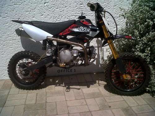 Thumpstar 125cc Pit Bike with lots of aftermarket goodies