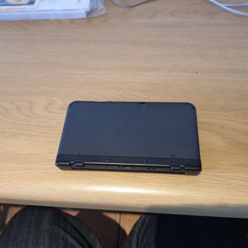 *New* Nintendo 3DS plus Games - Pokemon Super Mario Bros. 2