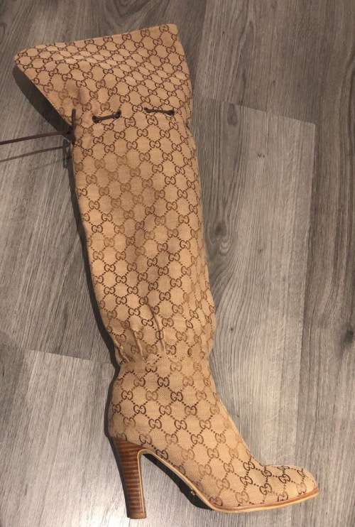 Boots Gorgeous Gucci Over the Knee Boots was listed for 4 999.00 on 15 Jun at 16 46 by vee9291 in Johannesburg ID 586974823