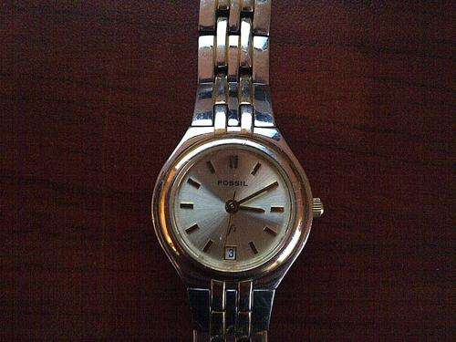 FOSSIL LADIES WATCH TWO TONE IN EXELLENT CONDITION