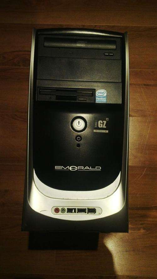 EMEROLD PENTIUM DUEL CORE 1.8 GHZ, 1GB RAM 80GIG HARDDRIVE WINDOWS 7 ULTIMATE