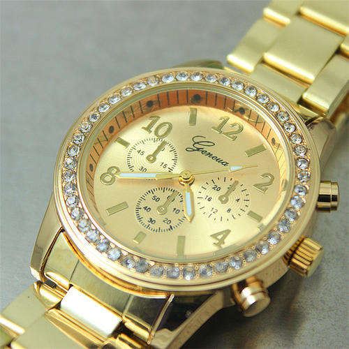 Geneva Female Quartz Watch Diamond Round Dial Steel Watchband