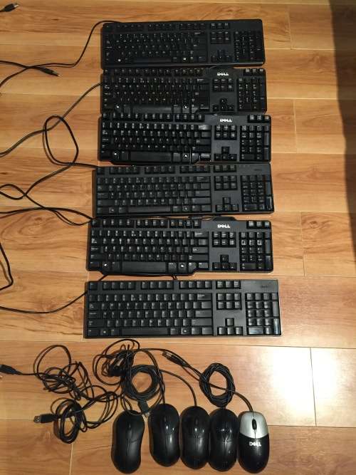 6X DELL USB KEYBOARDS  AND 6X Dell USB MOUSE. 1 BID FOR ALL!!!!!!!!!