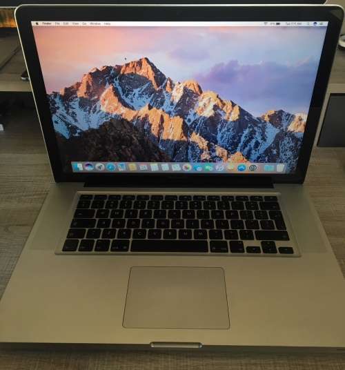 MACBOOK PRO i5, 15" INTEL CORE i5 CPU @ 2,40GHz, 1TB HDD, 4GB RAM, MacOS SIERRA