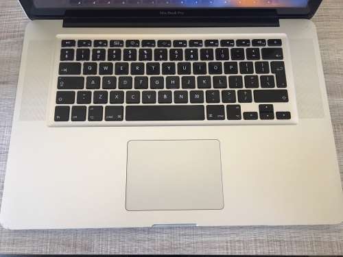 MACBOOK PRO i5, 15" INTEL CORE i5 CPU @ 2,40GHz, 1TB HDD, 4GB RAM, MacOS SIERRA