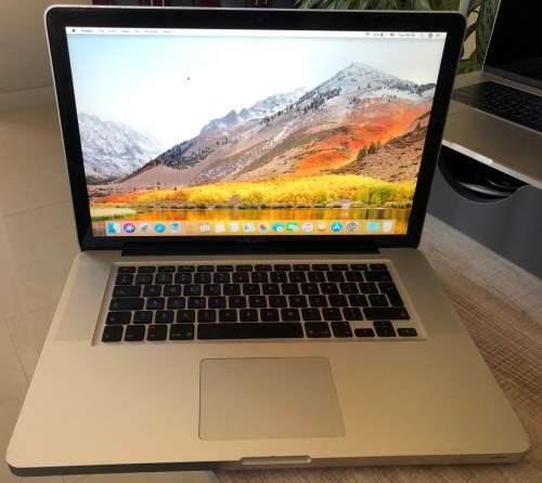 MACBOOK PRO i7, 15" INTEL CORE i7 QUAD CORE CPU @ 2,00GHz, 500GB SSHD, 8GB RAM, MacOS HIGH SIERRA