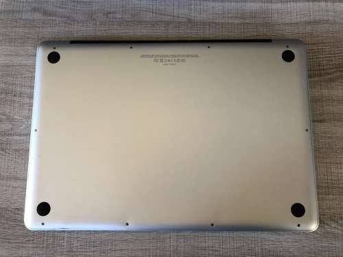 MACBOOK PRO i7, 15" INTEL CORE i7 QUAD CORE CPU @ 2,00GHz, 500GB SSHD, 8GB RAM, MacOS HIGH SIERRA