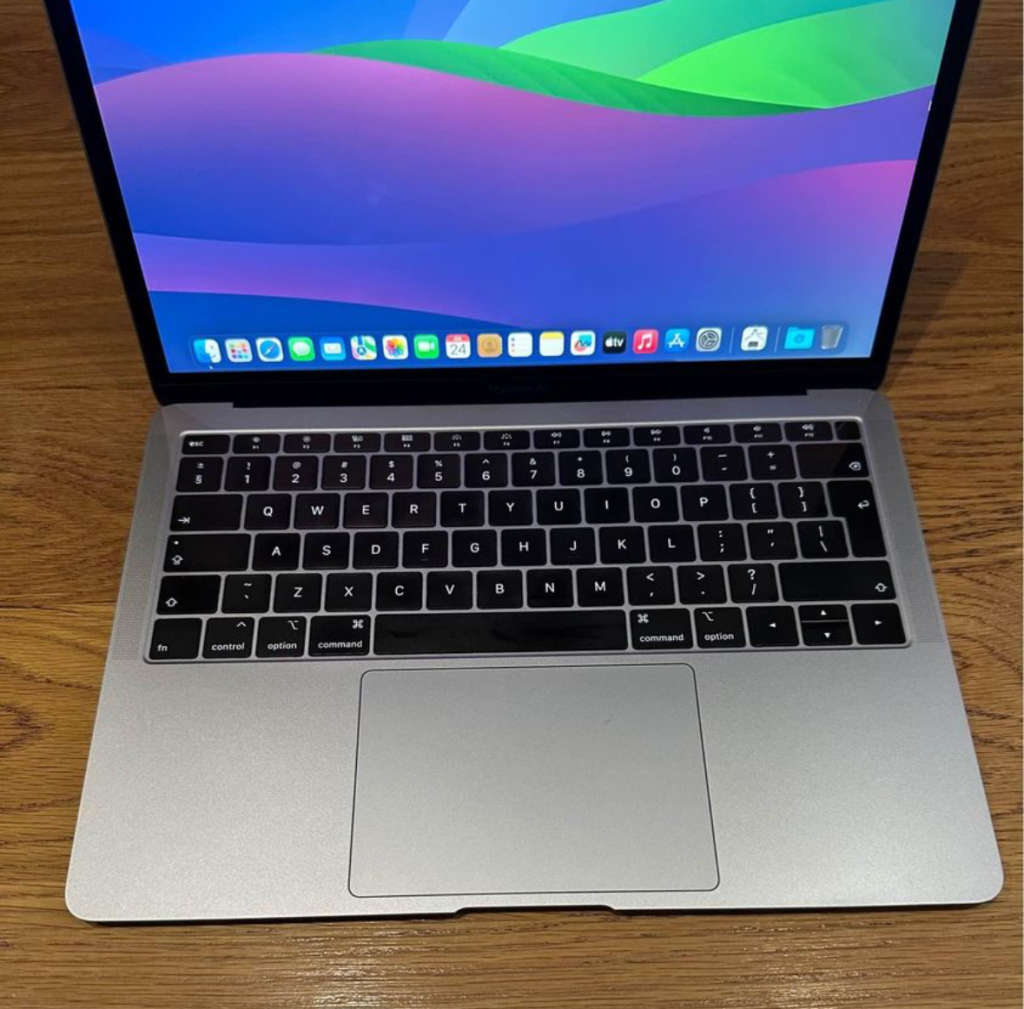 MACBOOK AIR 13` 2019 SPACE GREY INTEL CORE i5, 128GB SSD, 8GB RAM, 1.6GHZ  TOUCH ID