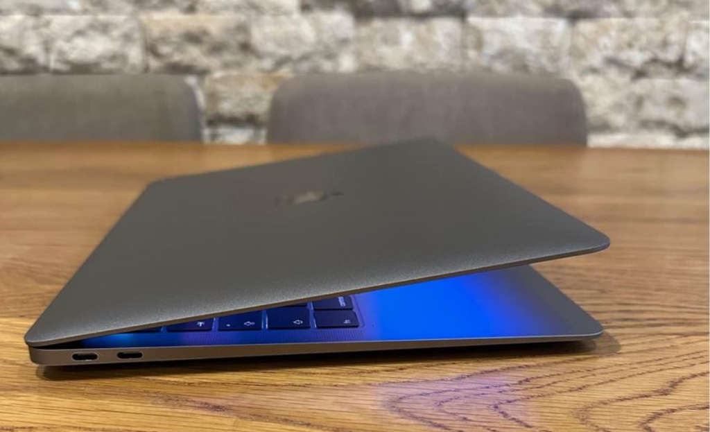 MACBOOK AIR 13` 2019 SPACE GREY INTEL CORE i5, 128GB SSD, 8GB RAM, 1.6GHZ  TOUCH ID