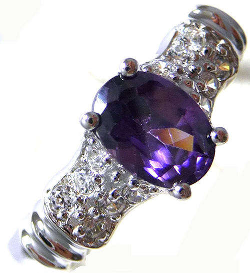 SOLID 9K GOLD  Huge 2.8CT  amethsty & diamonds