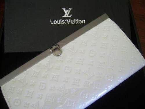 Louis Vuitton LV purse/ wallet  white