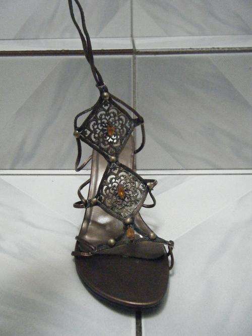 Ladies Tieup sandals