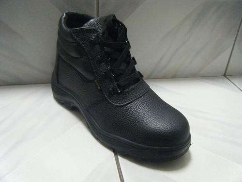 Besta - Men safety boots with steel toecap